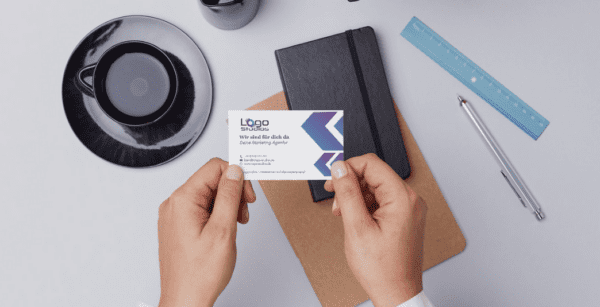 Hochwertige Visitenkarten / Visitenkarte drucken lassen – mit individuellem Design und brillanten Farben.